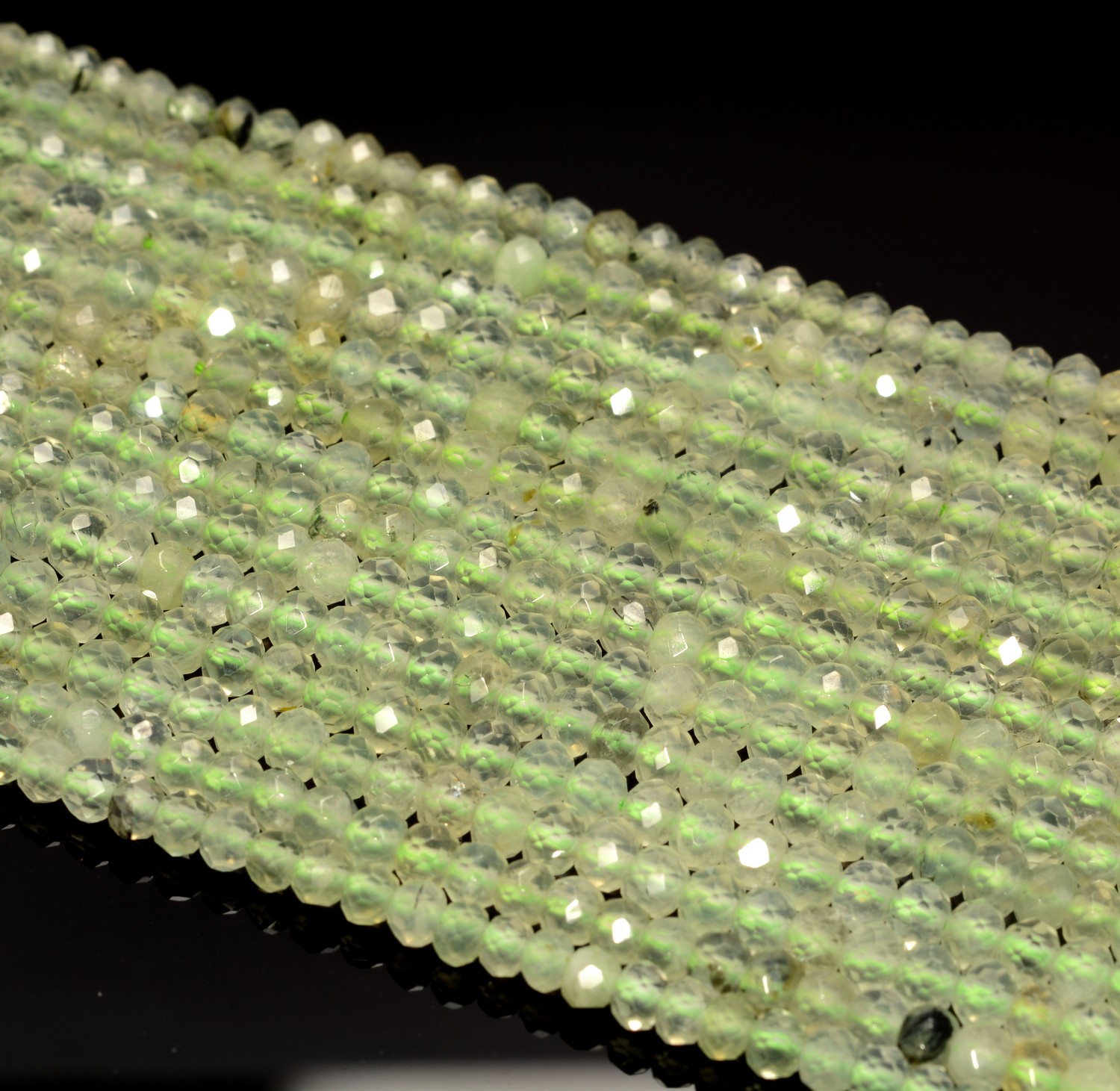 4X3MM PREHNITE GEMMA GRADO AAA MICRO RONDELLE SFACCETTATE PERLINE SFUSE 15,5" - Foto 3 di 4